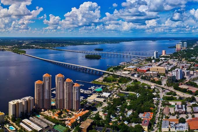 Fort Myers, Florida — local scenery.