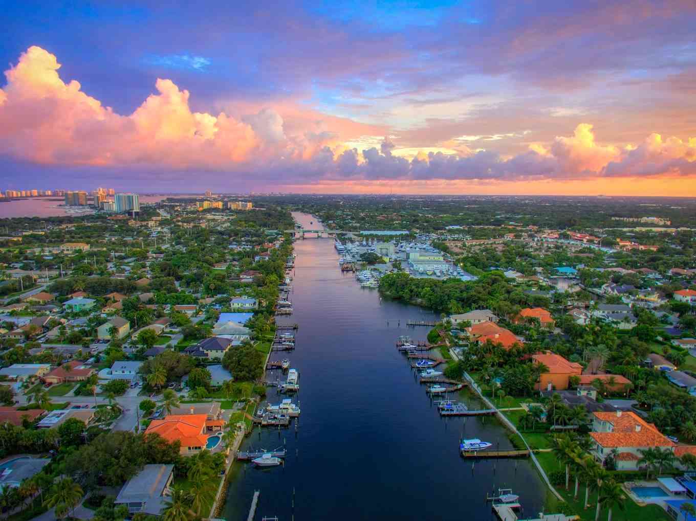 Palm Beach Gardens, Florida — local scenery.