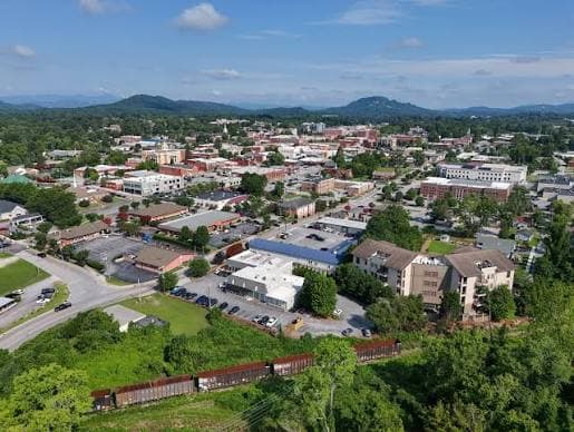 Hendersonville, North Carolina — local scenery.