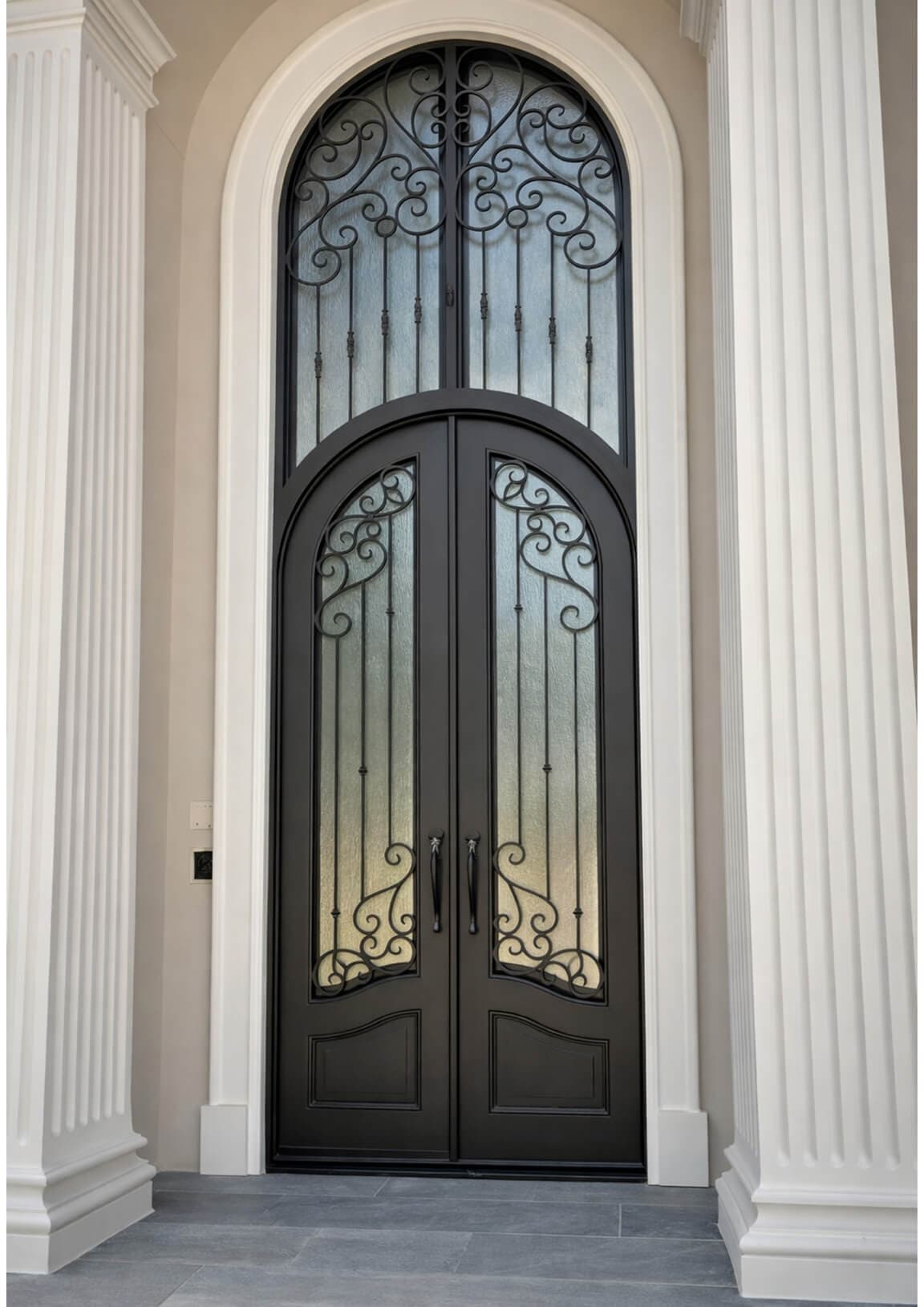 PS2076 – Swinging Door
