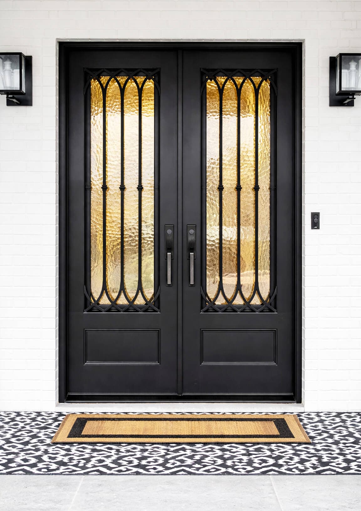 PS2090 – Swinging Door