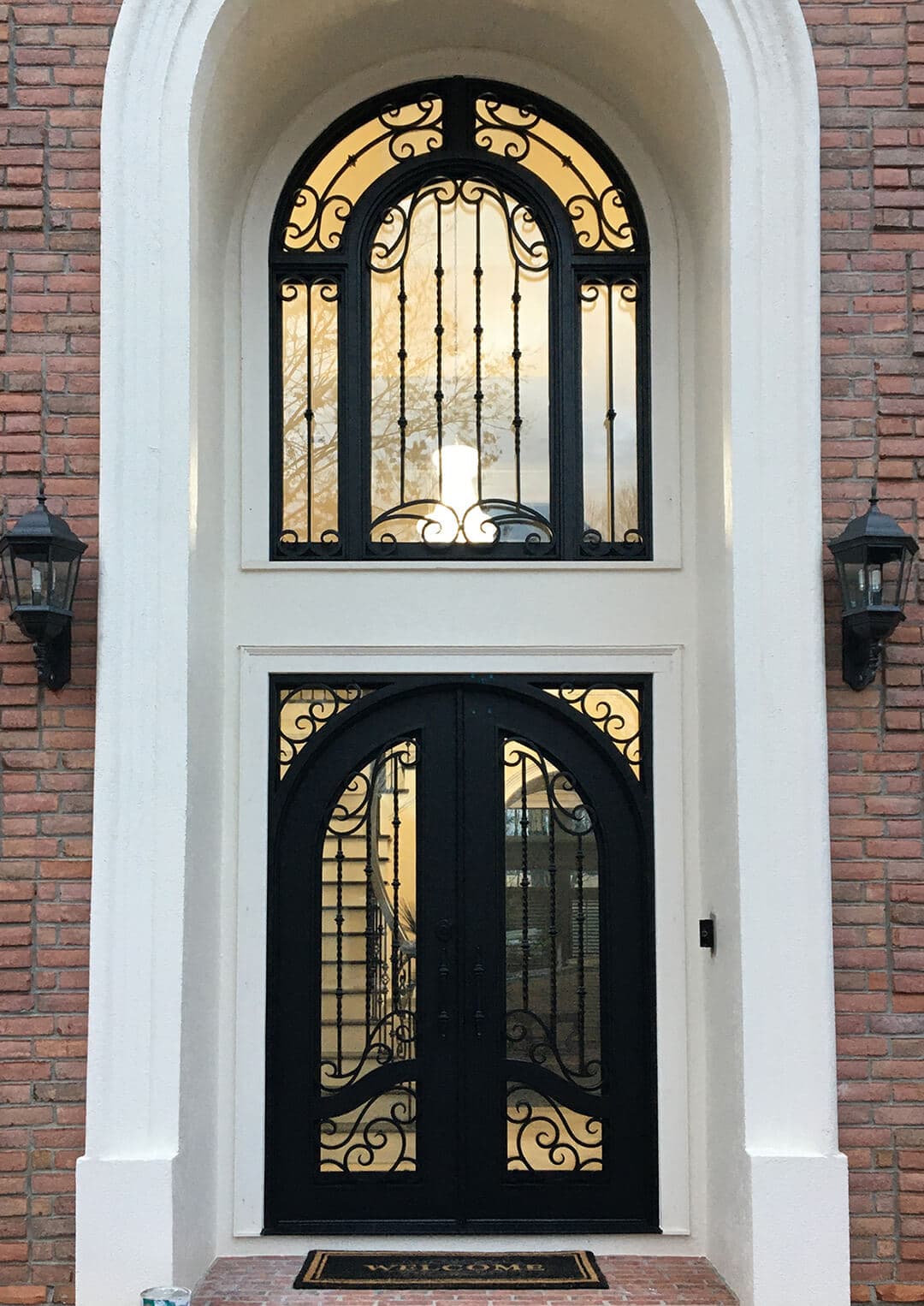 PS2230 – Swinging Door