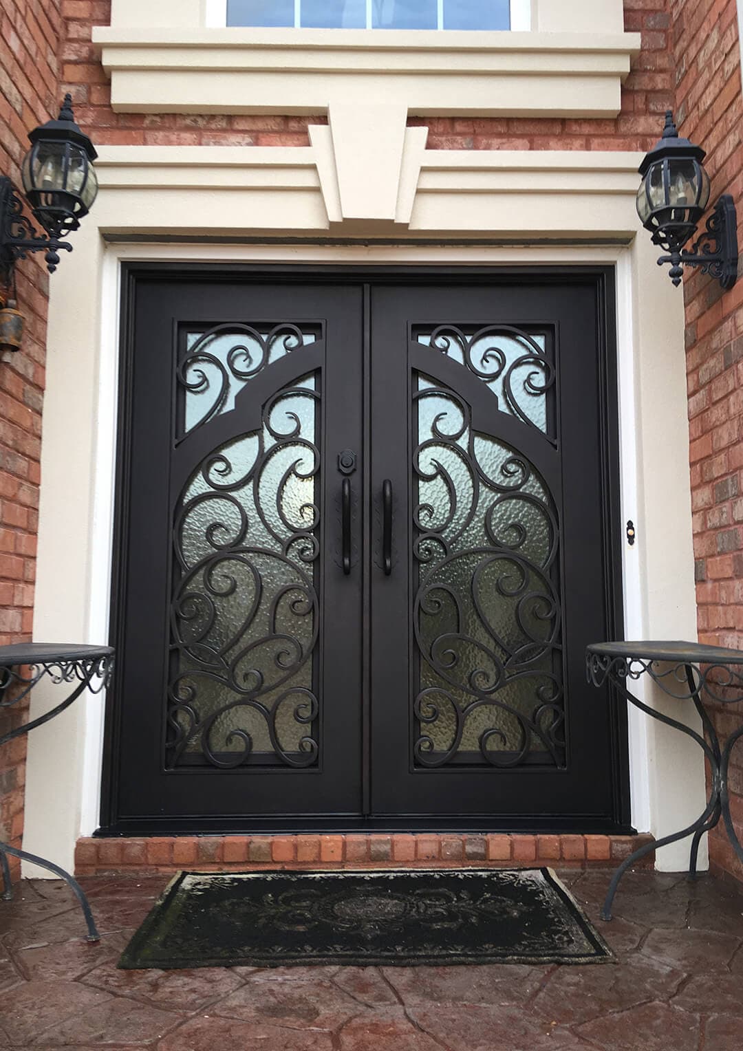 PS2252 – Swinging Door