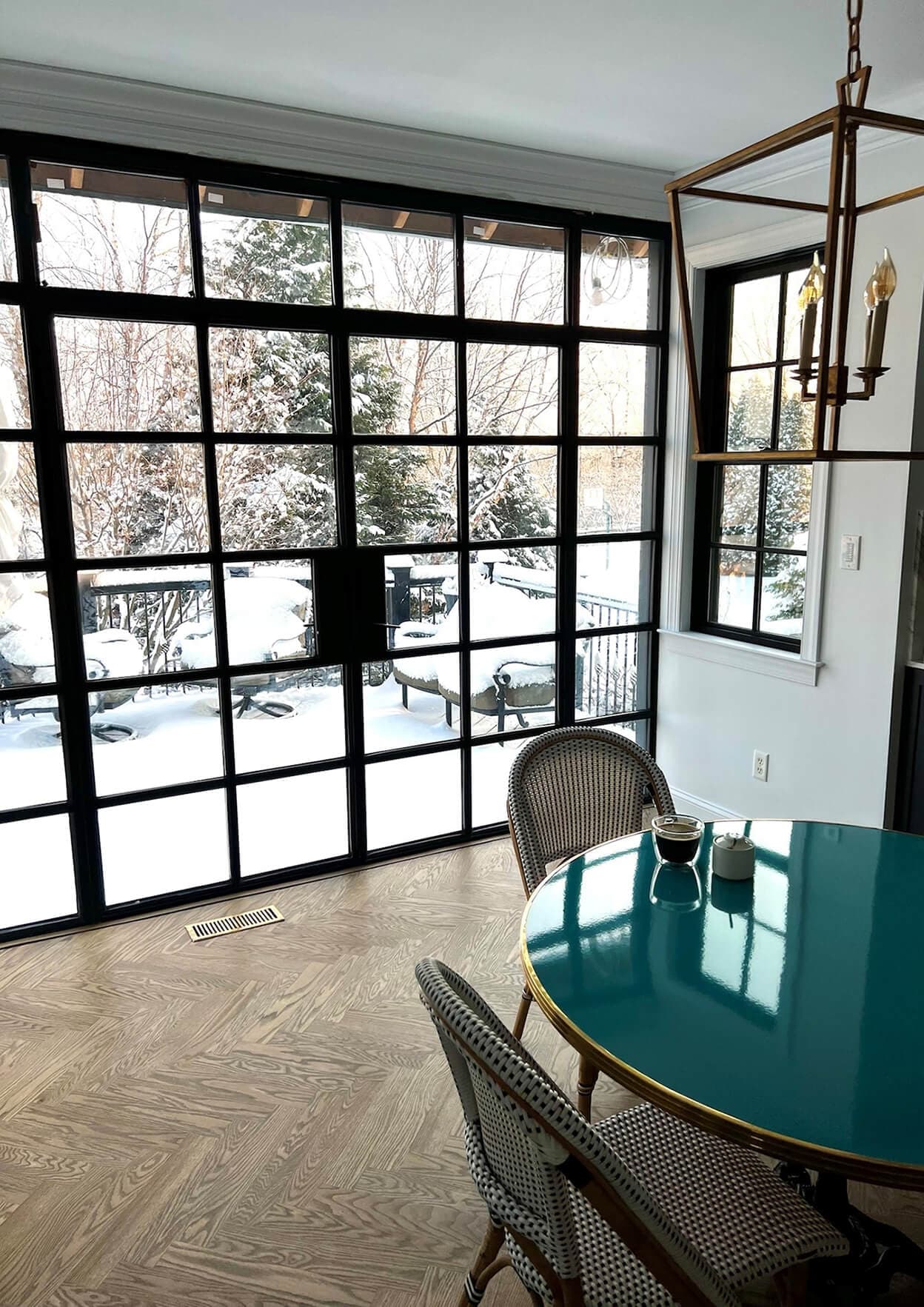 PS7005 – Swinging Door