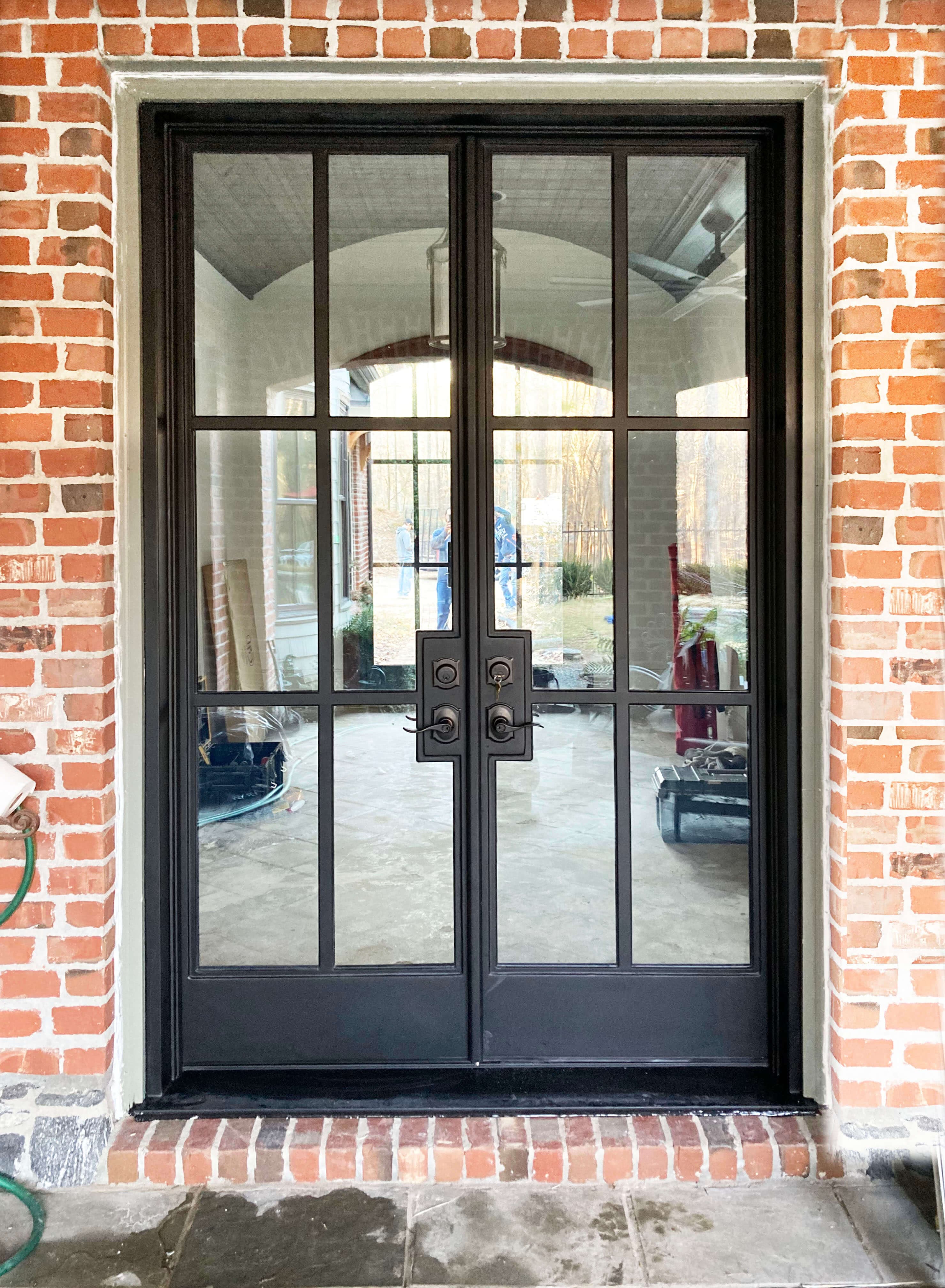 PS7037 – Swinging Door