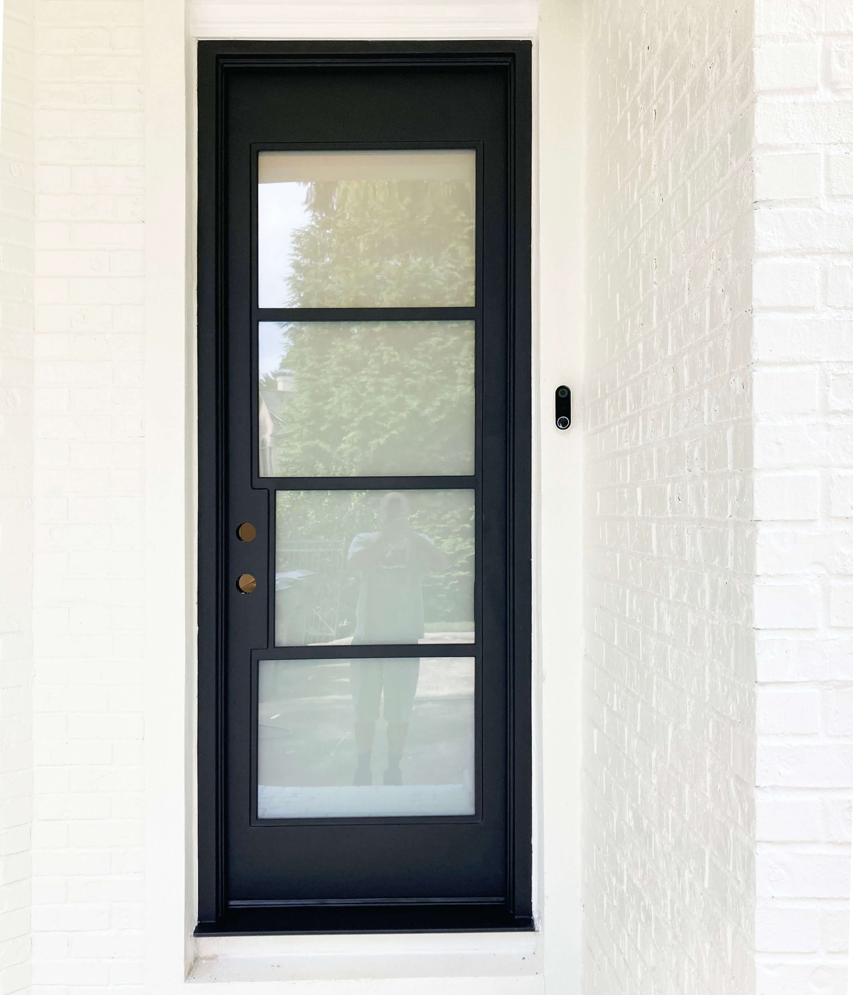 PS7039 – Swinging Door