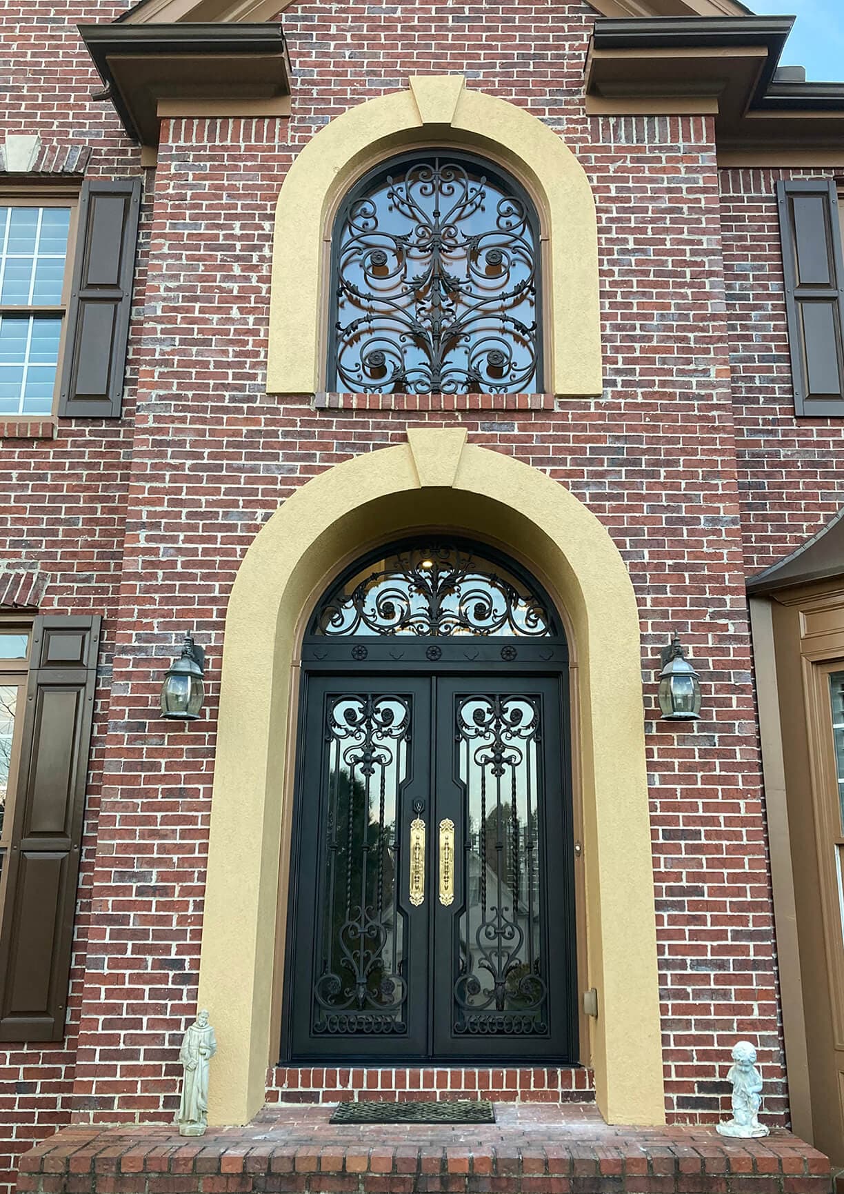 PS7047 – Swinging Door