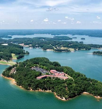 Lake Lanier, Georgia — local scenery.